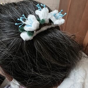 White and Blue Sakura Floral Hair clip for Elegant Styles